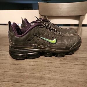 Nike Black and Green Athletic Shoes